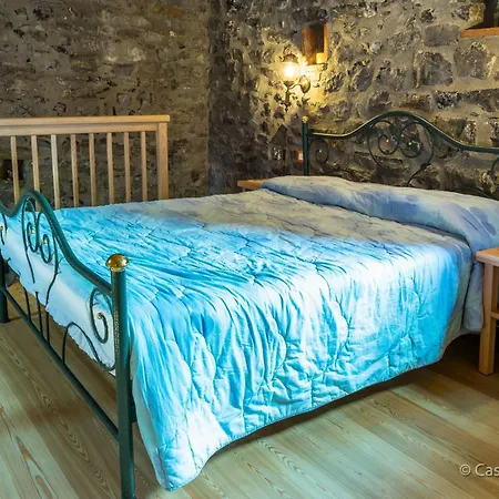 Studio-apartment Mit Zwischengeschoss In Einem Historischen Gebaeude In Zorzino By Interhome *
